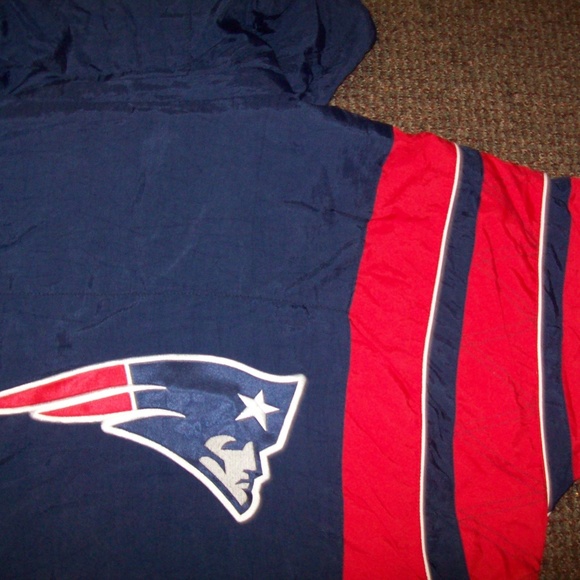 NEW ENGLAND PATRIOTS STARTER Half Zip Jacket - Picture 5 of 8